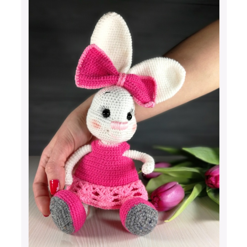 Hand Made Crochet“ Daisy the Bunny”Amigurumi Toy